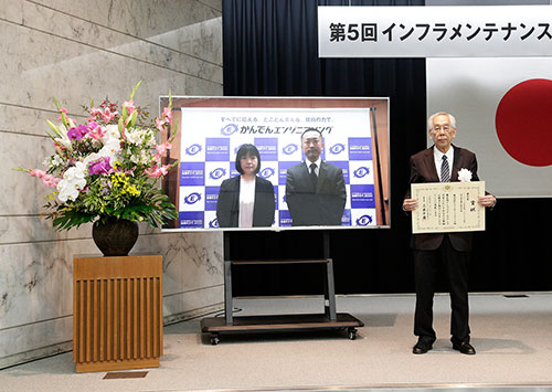 安全巡視をする野田社長