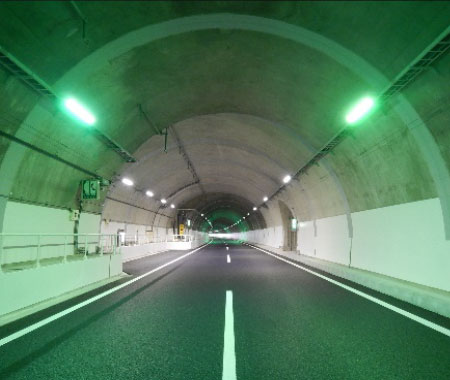 西日本高速道路株式会社